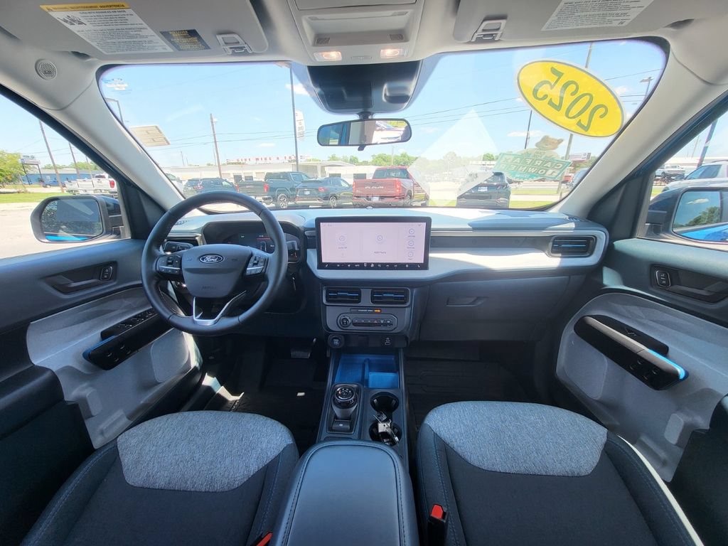 Certified 2025 Ford Maverick XLT w/ Equipment Group 301A AWD/4WD image 16