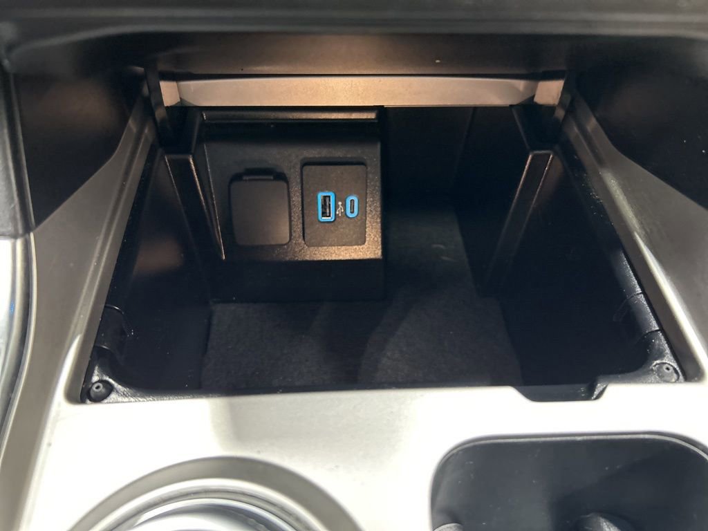 Certified 2022 Ford Explorer XLT w/ Equipment Group 202A image 22