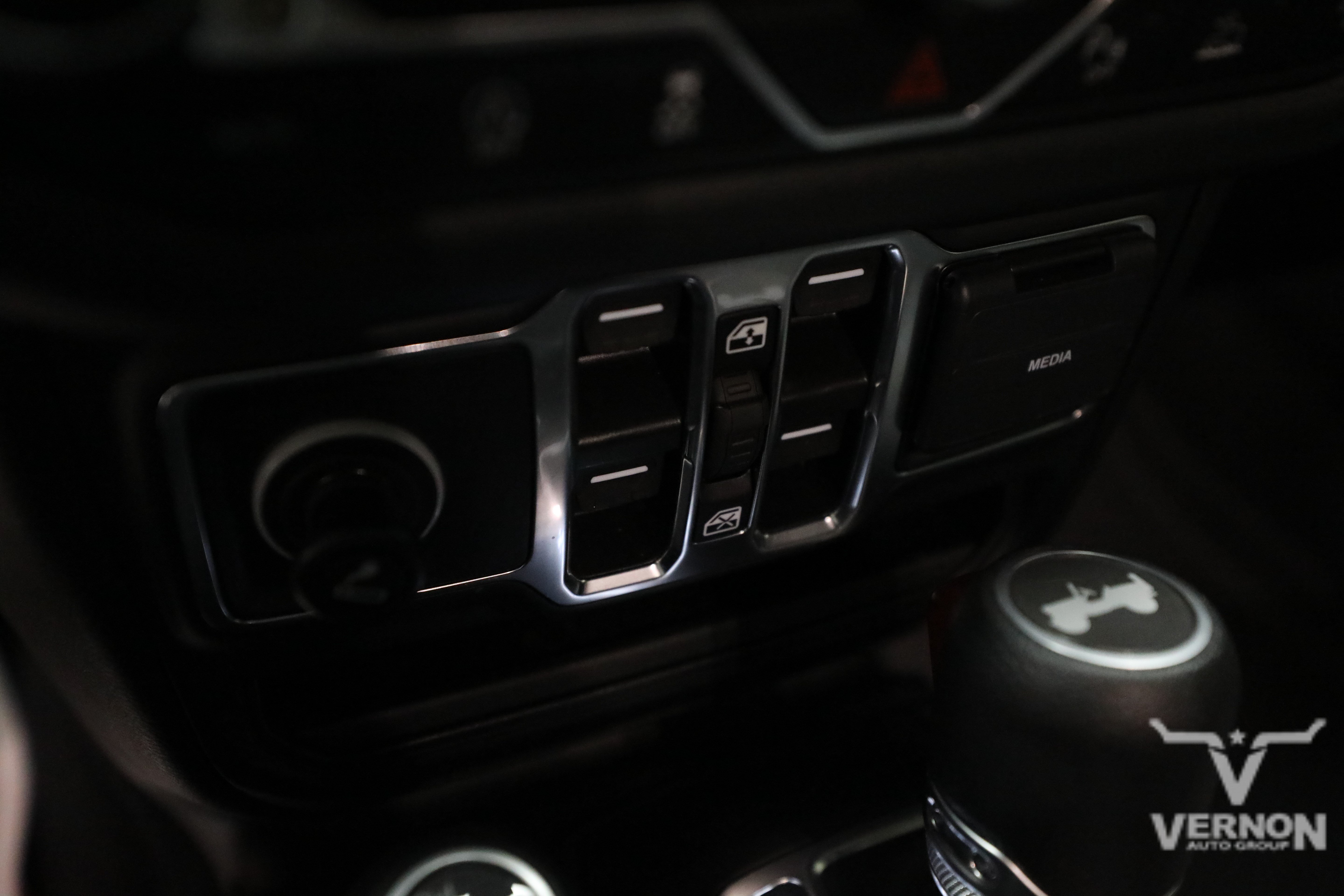 Used 2024 Jeep Wrangler Unlimited Sport AWD/4WD image 23