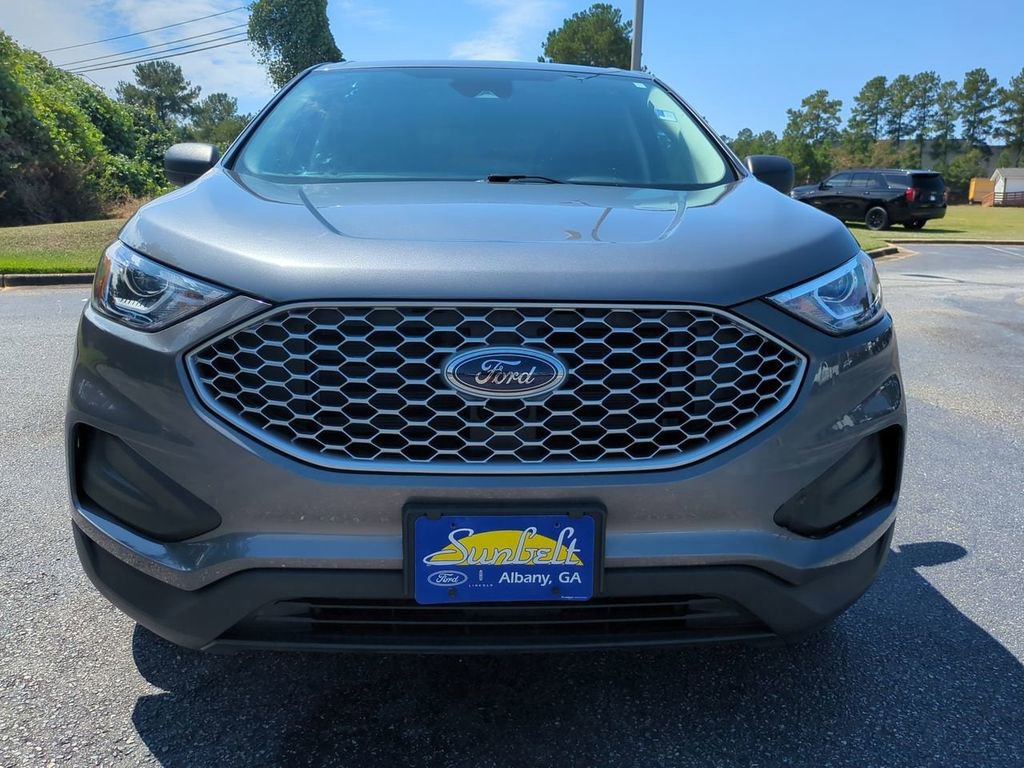 Certified 2024 Ford Edge SE image 8