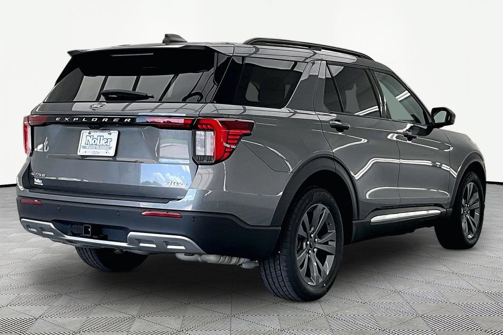 Certified 2025 Ford Explorer Active w/ Active Comfort Package AWD/4WD image 2