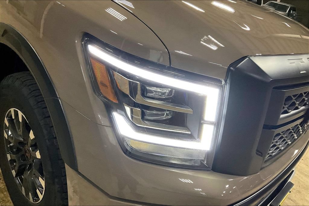 Used 2024 Nissan Titan PRO-4X w/ Pro-4x Convenience Package AWD/4WD image 27