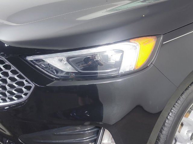 Certified 2024 Ford Edge SEL AWD/4WD image 9