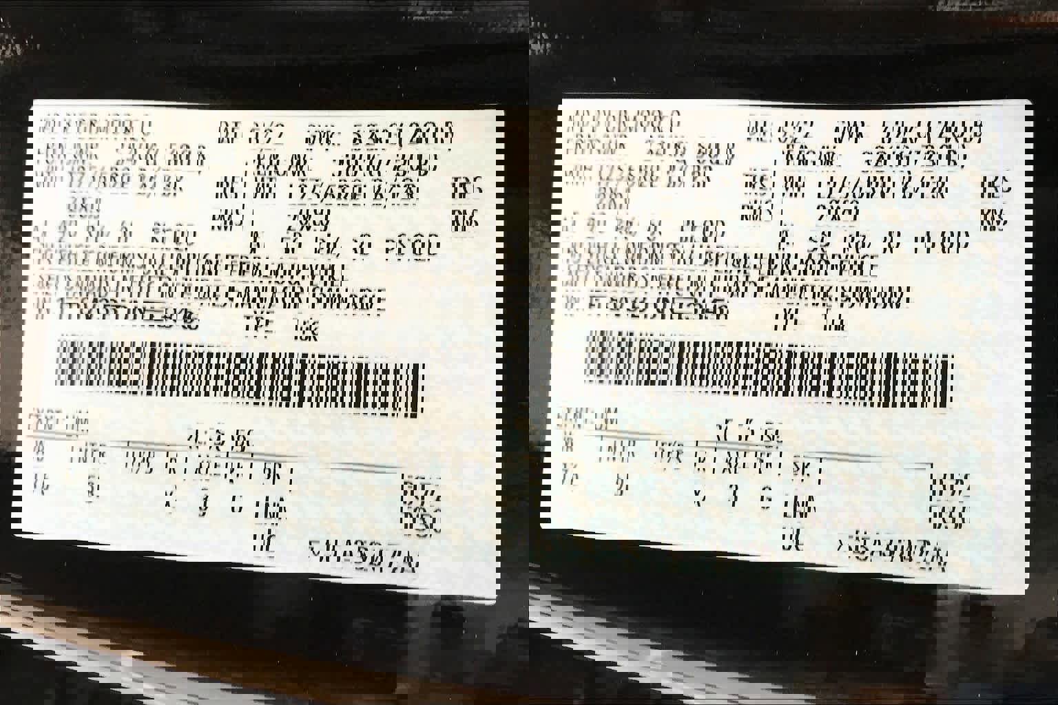 Certified 2022 Ford F350 Lariat w/ Black Appearance Package image 36