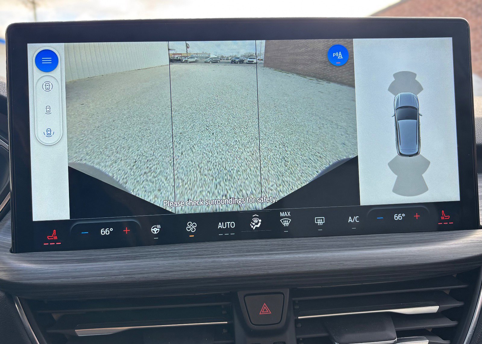 Certified 2025 Ford Escape Platinum w/ Premium Technology Package image 44