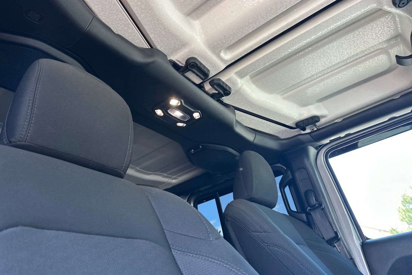 Used 2020 Jeep Wrangler Unlimited Sport S AWD/4WD image 20