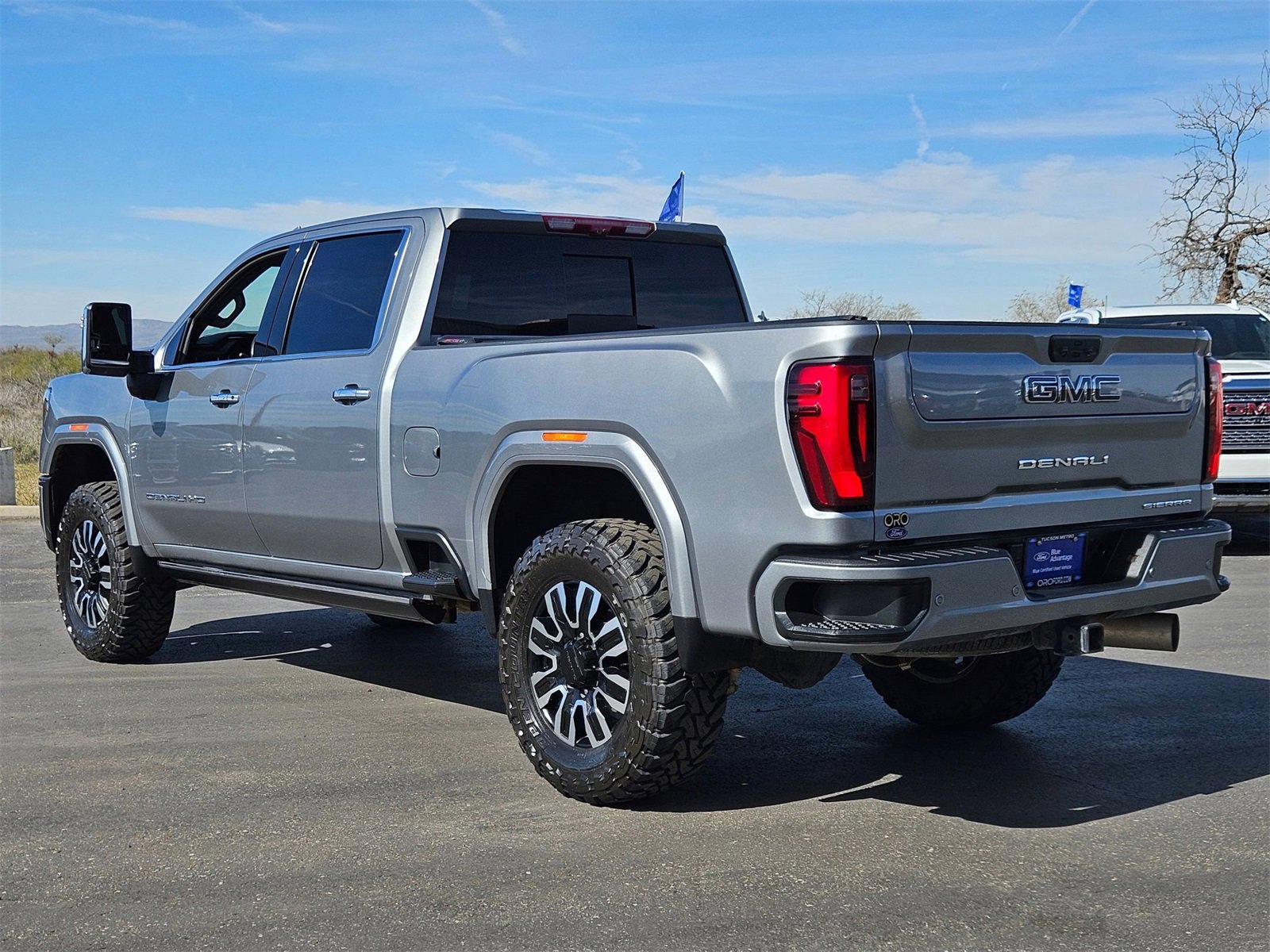 Used 2024 GMC Sierra 3500 Denali Ultimate image 8
