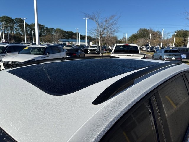 Used 2021 Volkswagen Tiguan SE R-Line image 9