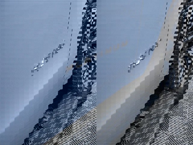 Certified 2025 Ford Expedition Platinum w/ Driver's Package image 9