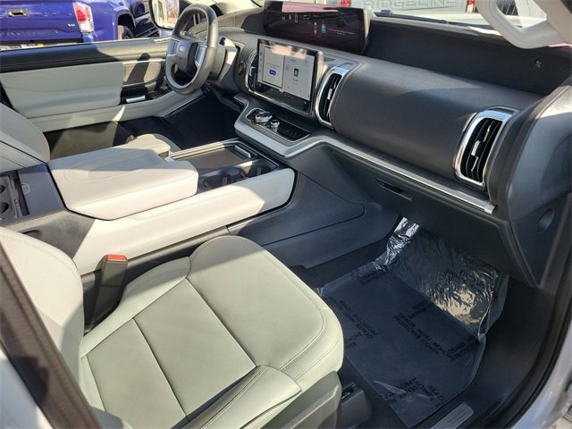 Certified 2025 Ford Expedition Platinum w/ Platinum Ultimate Package image 20