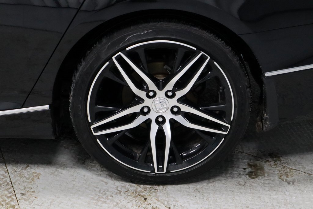 Used 2022 Honda Accord Touring image 18
