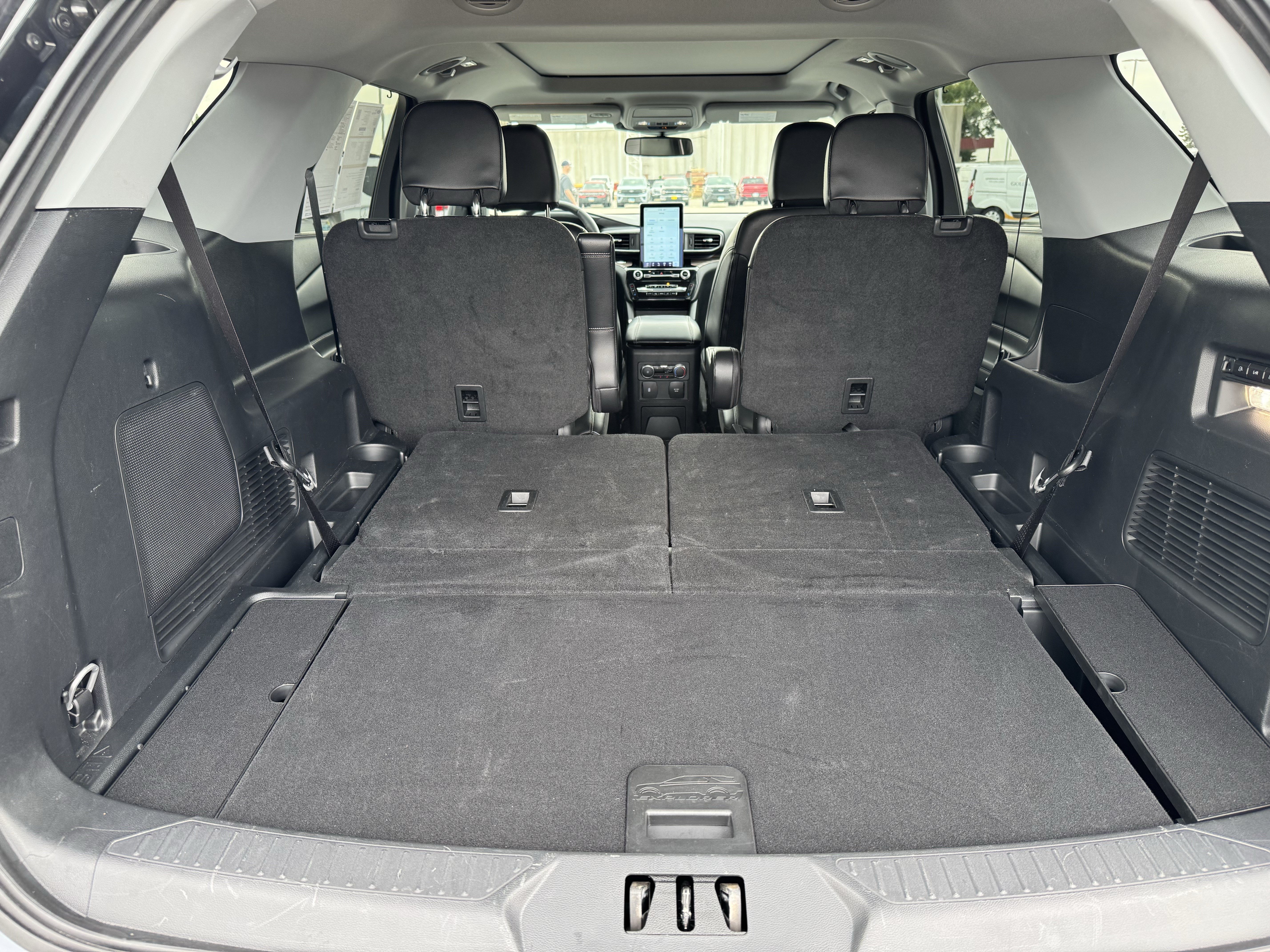Certified 2024 Ford Explorer Limited w/ Limited Technology Package AWD/4WD image 13