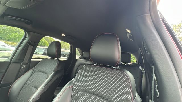 Certified 2024 Ford Escape ST-Line w/ Tech Pack #1 FWD image 31