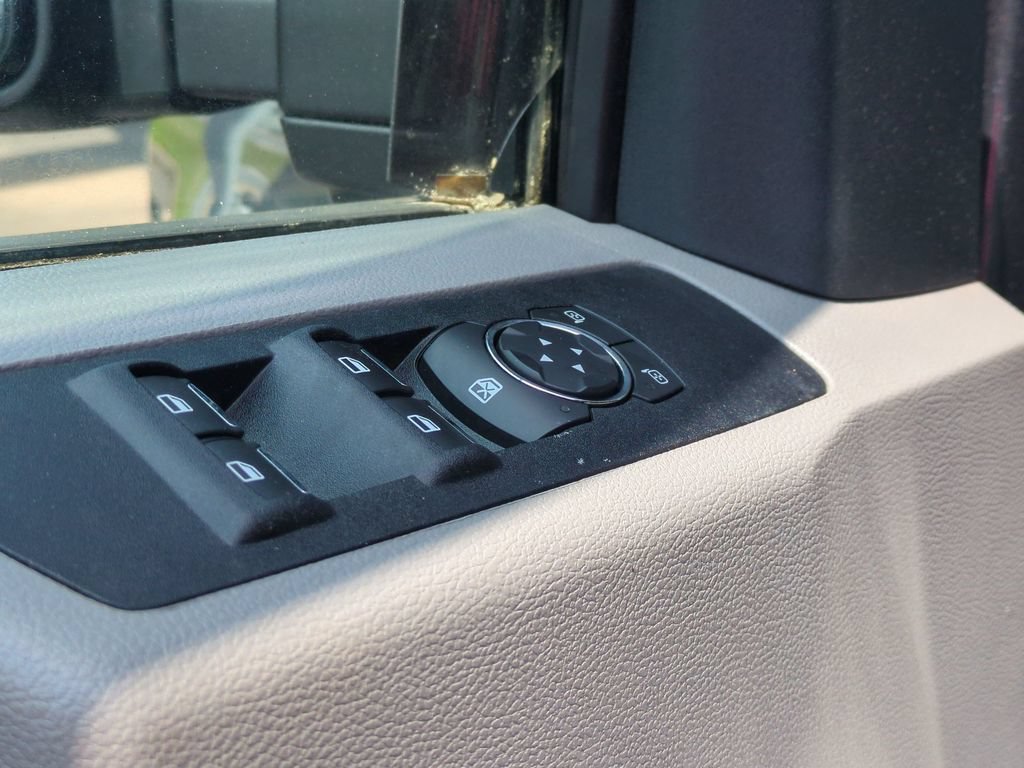 Certified 2019 Ford F250 XL w/ STX Appearance Package AWD/4WD image 12