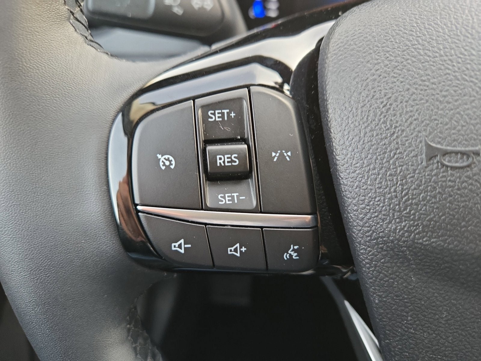 Certified 2023 Ford Escape Active AWD/4WD image 14