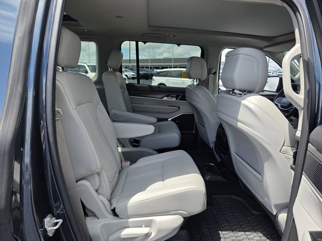 Used 2024 Jeep Wagoneer Series II w/ Premium Group I RWD image 30