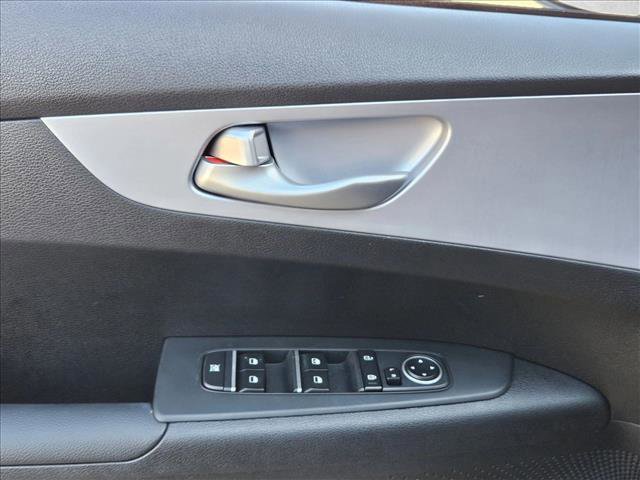 Used 2024 Kia Forte LXS FWD image 22