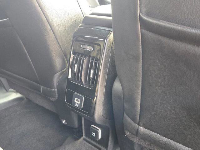 Used 2025 Jeep Compass Limited image 13