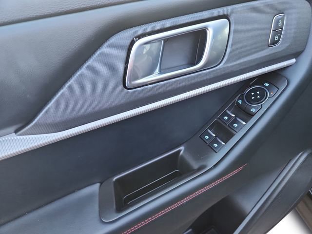 Certified 2025 Ford Explorer ST-Line image 12