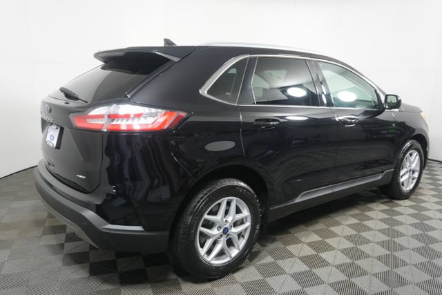 Certified 2022 Ford Edge SEL w/ Convenience Package AWD/4WD image 3