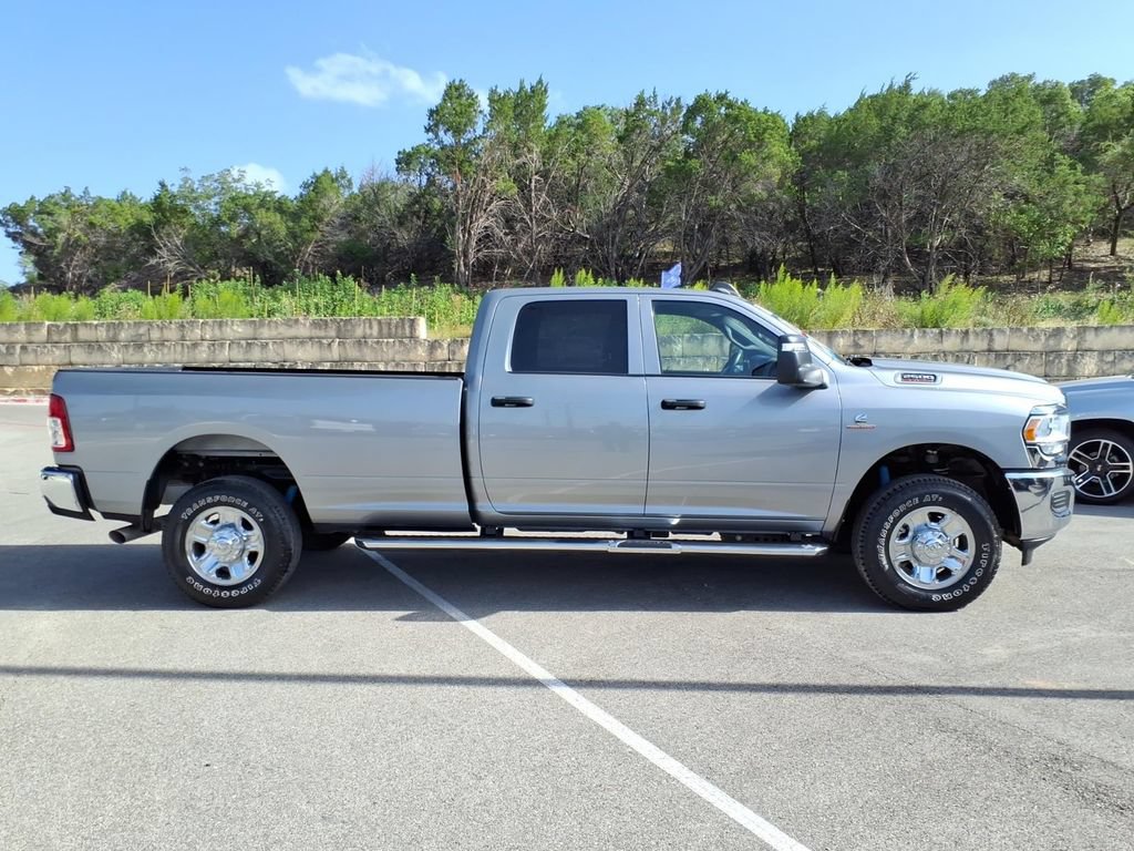Used 2024 RAM 2500 Tradesman w/ Chrome Appearance Group AWD/4WD image 2