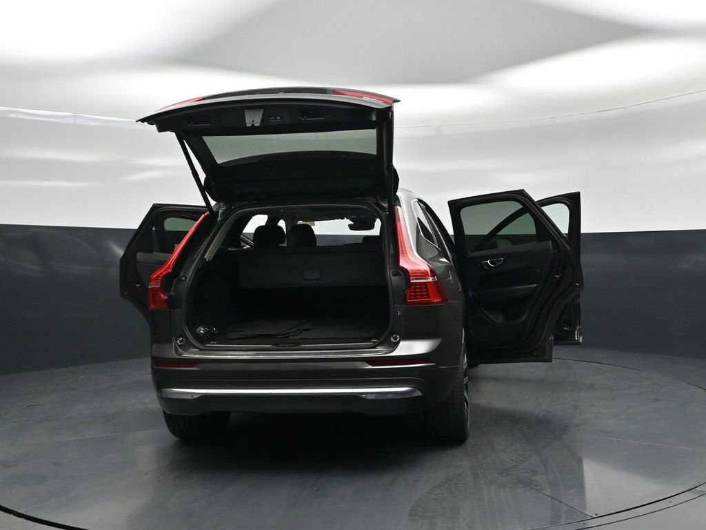 Used 2023 Volvo XC60 B5 Ultimate w/ Climate Package AWD/4WD image 30