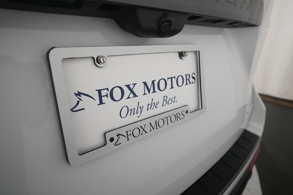 Certified 2021 Ford Explorer XLT w/ Equipment Group 202A AWD/4WD image 38