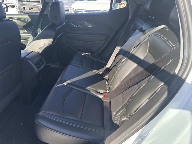 Used 2024 GMC Terrain SLT image 16