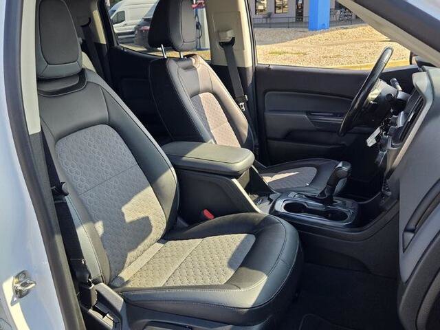 Used 2019 Chevrolet Colorado Z71 RWD image 16