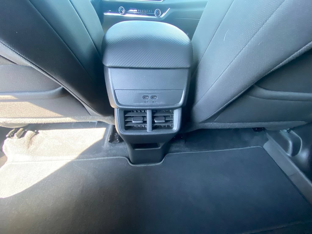 Used 2025 Chevrolet Equinox LT FWD image 25