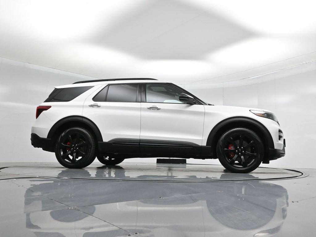 Certified 2021 Ford Explorer ST w/ Equipment Group 401A image 9