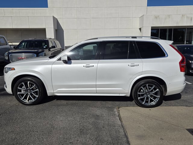 Used 2017 Volvo XC90 T6 Momentum w/ Vision Package image 5