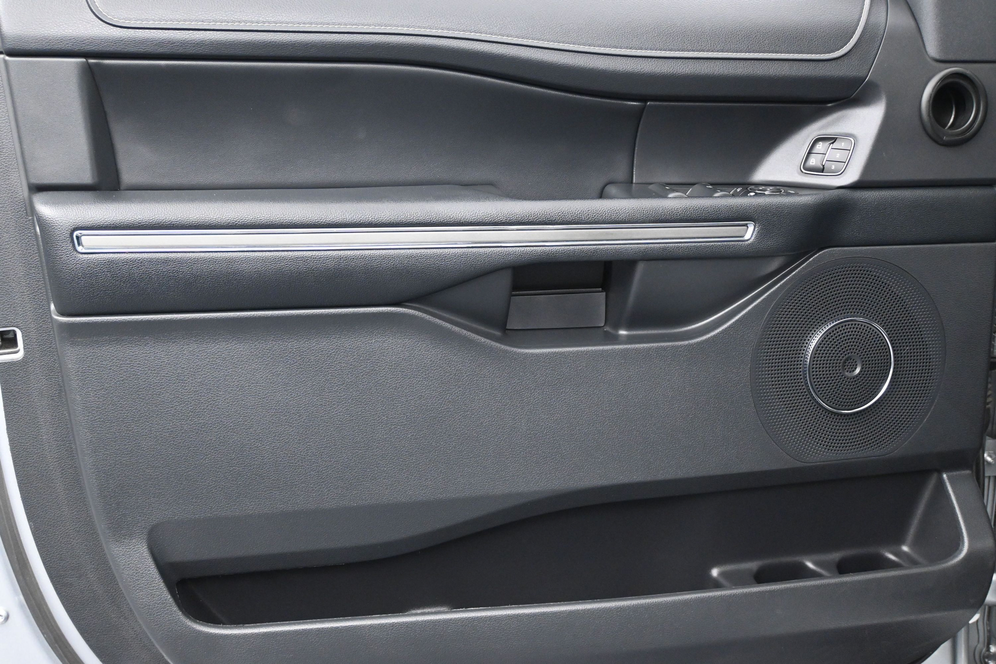 Certified 2023 Ford Expedition XLT RWD image 11