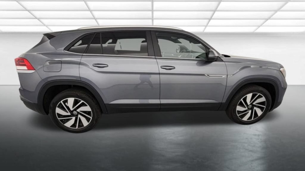 Used 2024 Volkswagen Atlas Cross Sport SE w/ Black Wheel Package AWD/4WD image 9