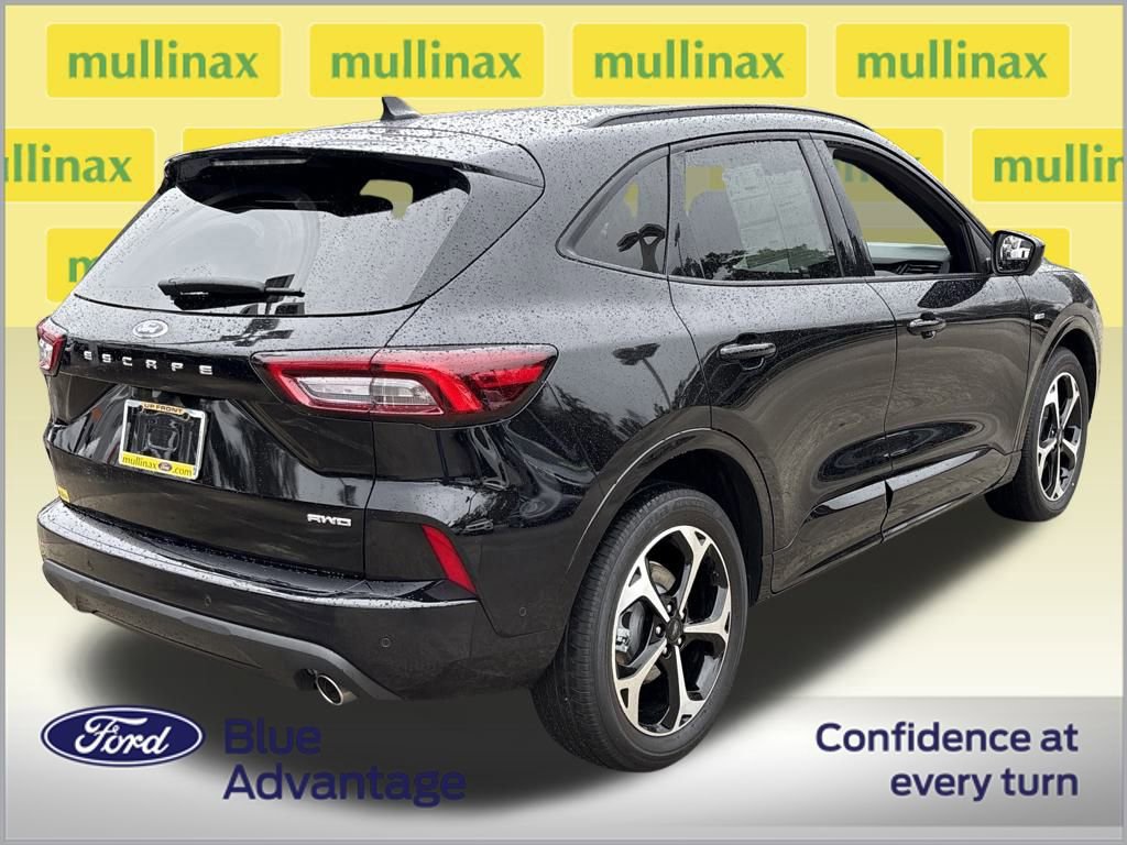 Certified 2023 Ford Escape ST-Line Elite w/ Premium Technology Package image 3