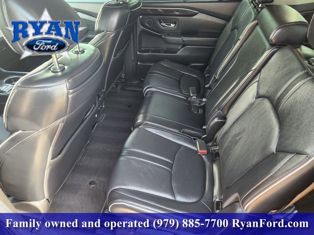 Used 2025 Honda Pilot Elite image 20