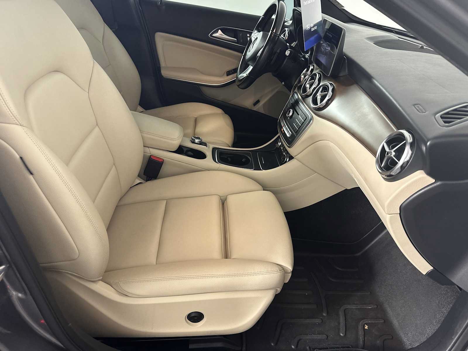 Used 2019 Mercedes-Benz GLA 250 image 19