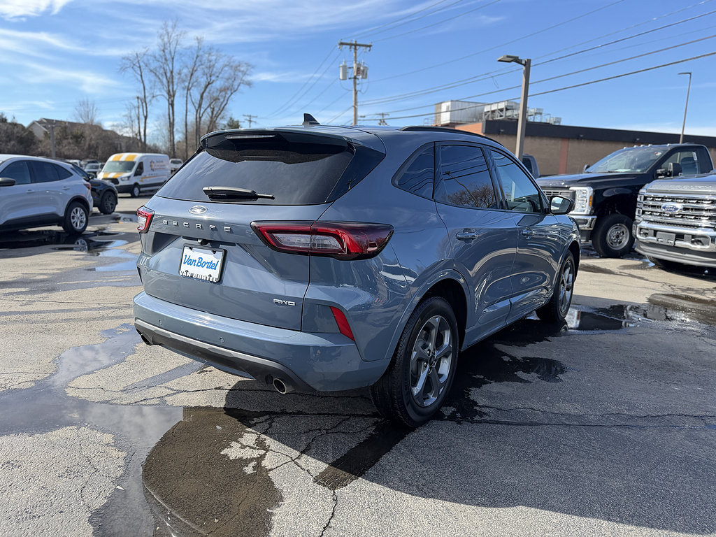 Certified 2024 Ford Escape ST-Line w/ Tech Pack #1 AWD/4WD image 8