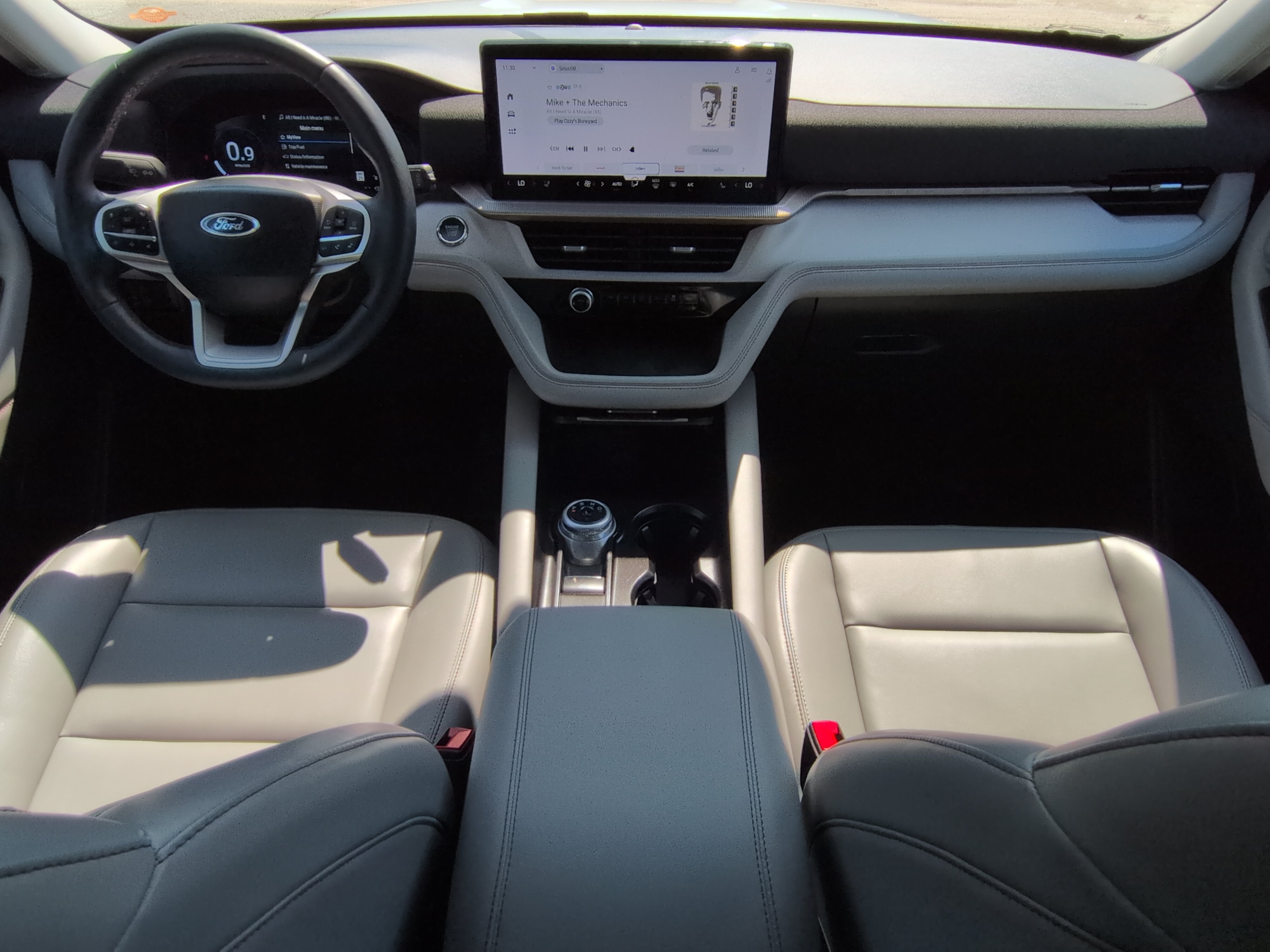 Certified 2025 Ford Explorer Active w/ Active Comfort Package RWD image 13