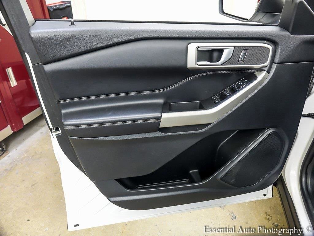 Certified 2021 Ford Explorer XLT w/ Equipment Group 202A image 21