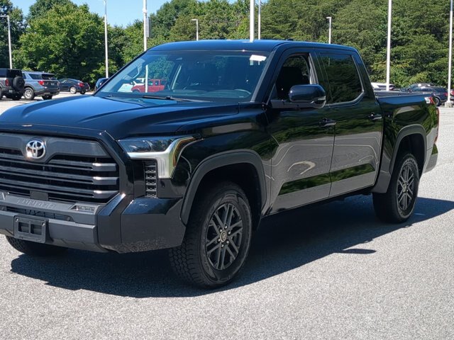 Used 2023 Toyota Tundra SR5 w/ SR5 Convenience Package AWD/4WD image 8