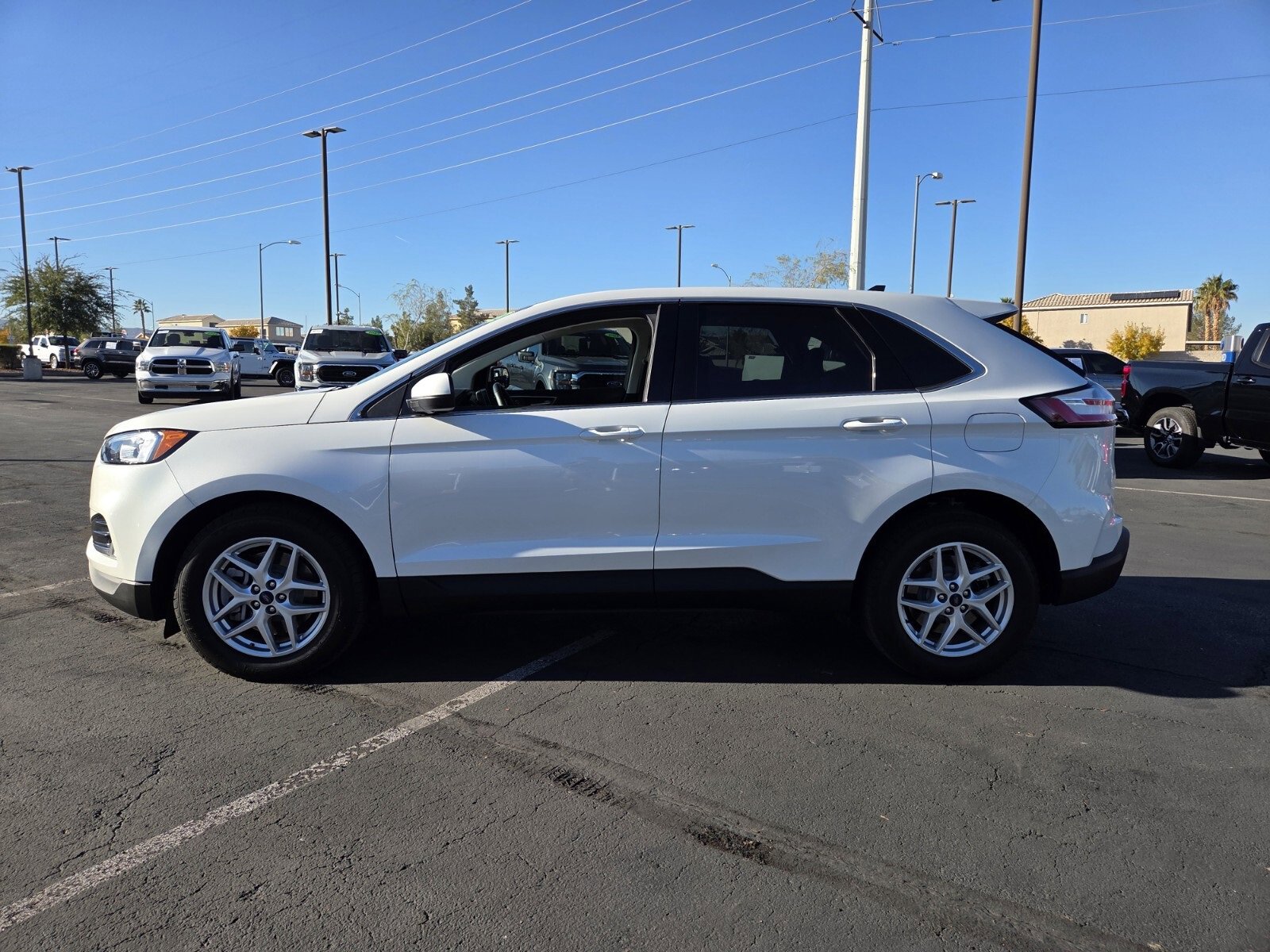 Certified 2022 Ford Edge SEL w/ Convenience Package image 3