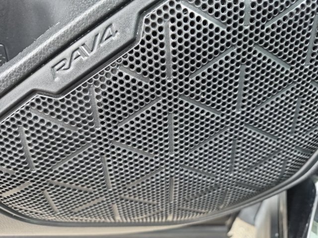 Used 2023 Toyota RAV4 XLE FWD image 15