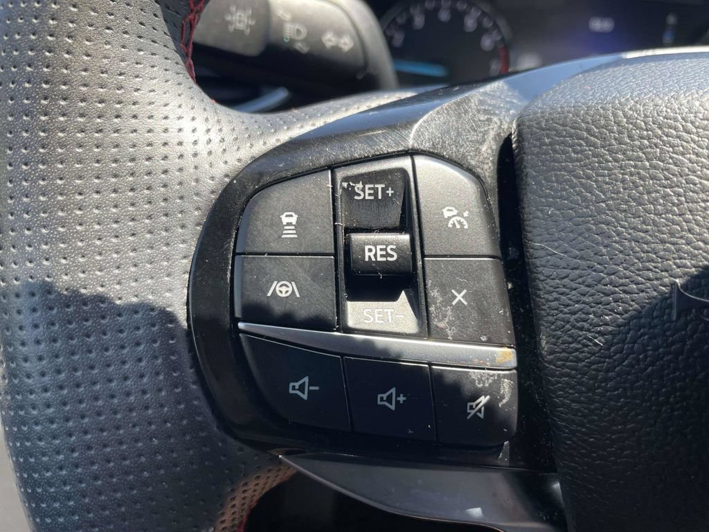Certified 2022 Ford Explorer ST-Line RWD image 27