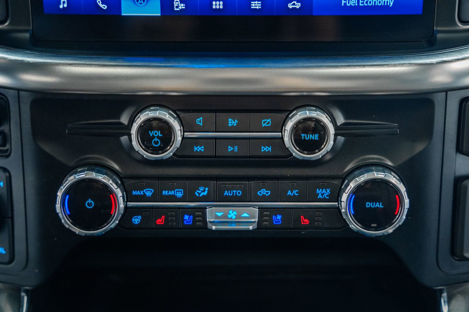 Certified 2023 Ford F150 Lariat w/ Equipment Group 502A High image 27