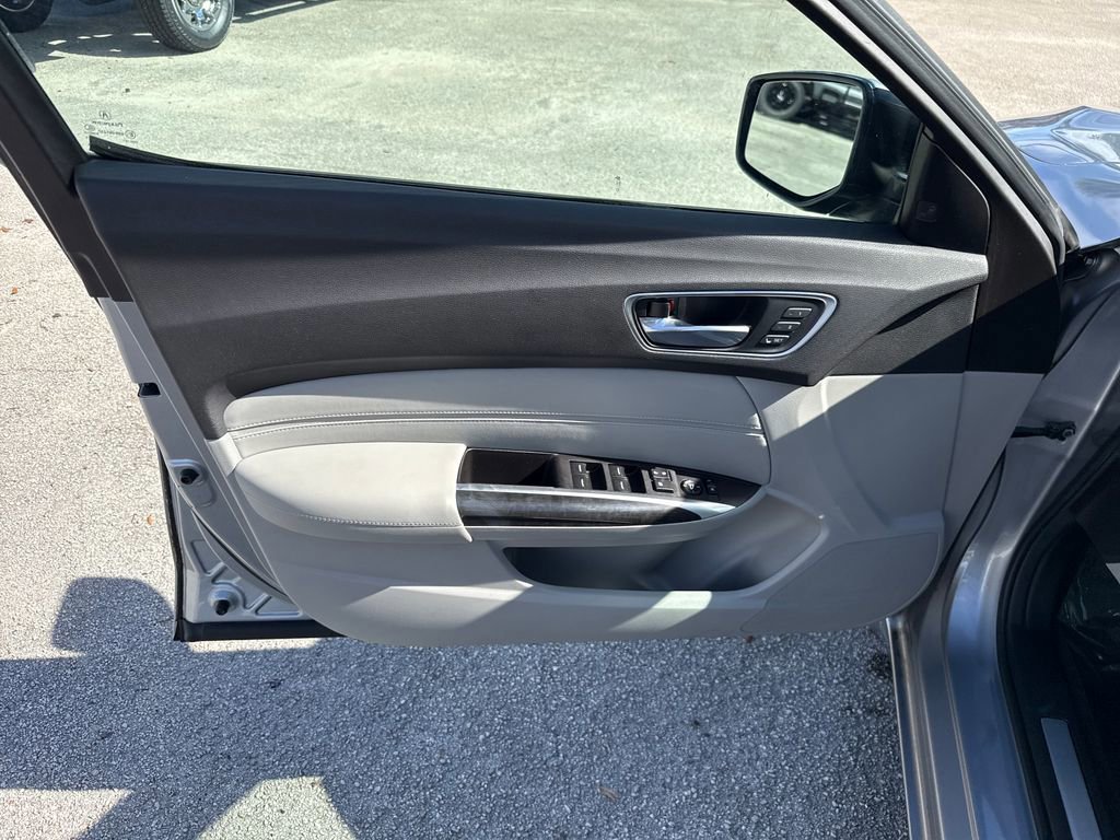 Used 2018 Acura TLX w/ Technology Package image 13