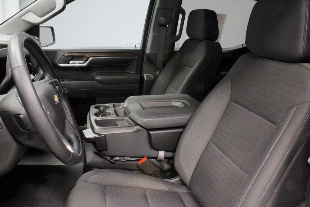 Used 2024 Chevrolet Silverado 1500 LT image 24