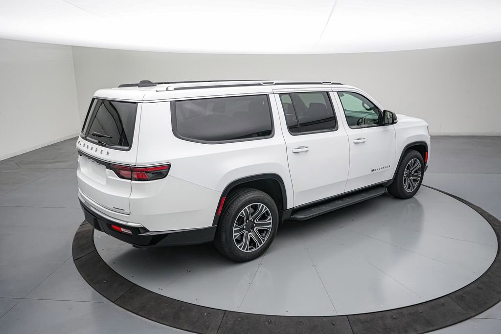 Used 2024 Jeep Wagoneer L Series II w/ Flexible Seating Group image 5