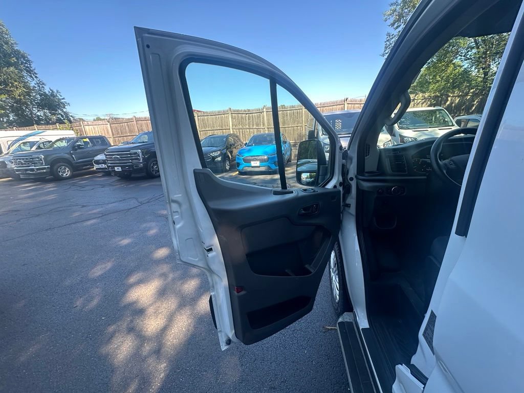 Certified 2025 Ford Transit 250 Low Roof w/ Exterior Upgrade Package RWD image 8