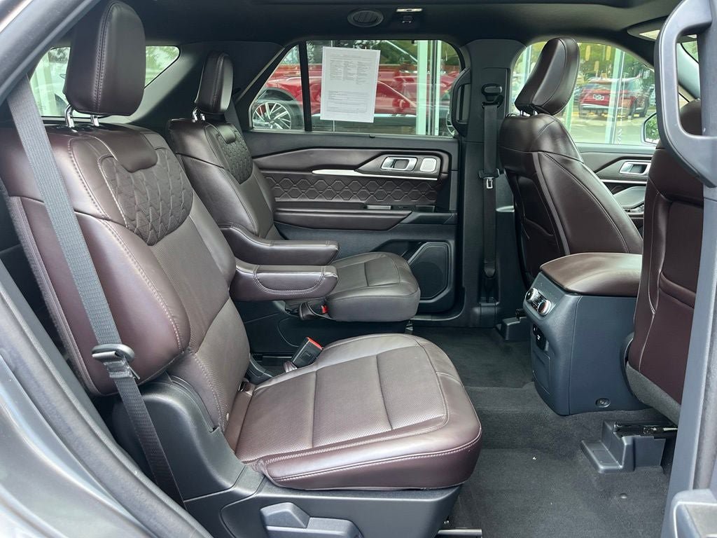 Certified 2025 Ford Explorer Platinum w/ Ultimate Package AWD/4WD image 19